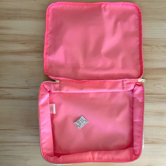 Brand new Lilly Pulitzer GWP packing cube in bright delight patch - Picture 5 of 5
